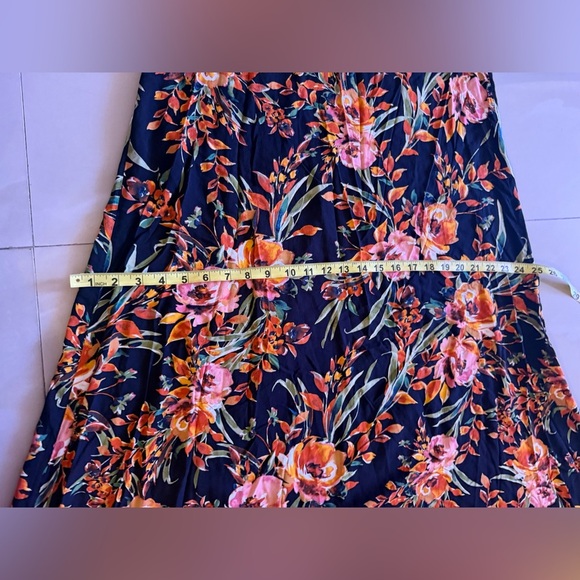 MSK brand maxi dress, size large, with a black background and a floral pattern - Picture 11 of 16